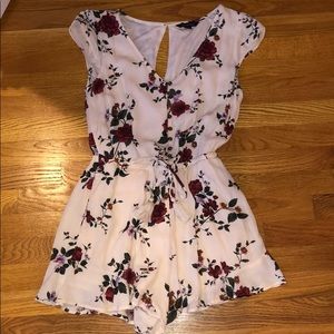 American Eagle floral print romper